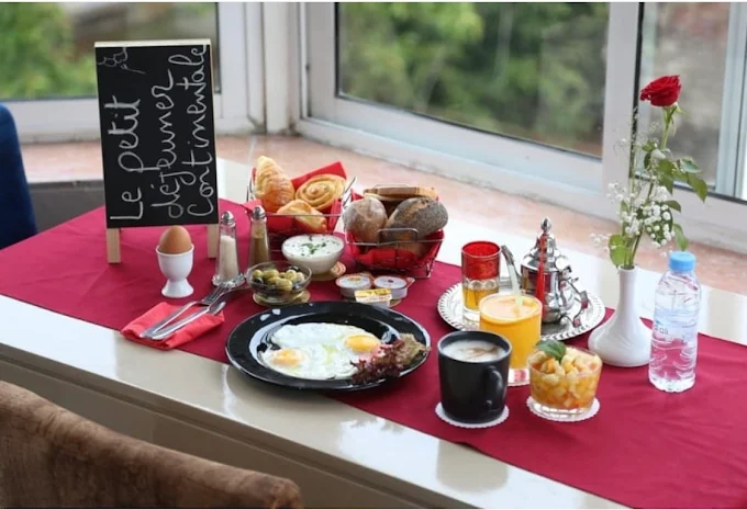 Dining area inside Hôtel Sabah, Mohammedia – hotel listed on Hotels.com.