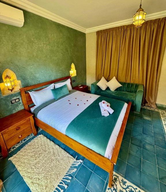 Comfortable double room with local décor at Riad Timskrine